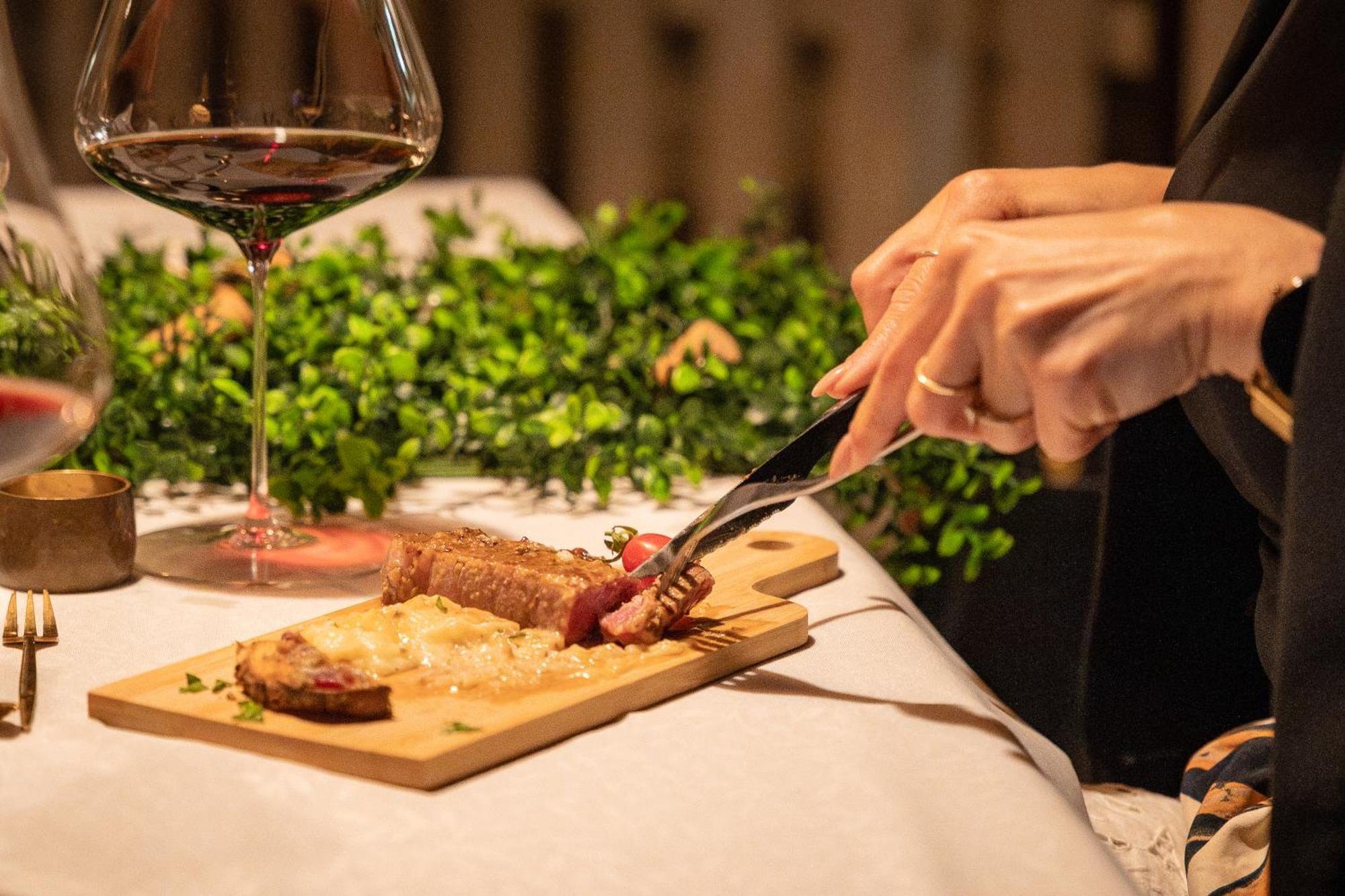 Opus One Luxury Guest House & Wine 파로 외부 사진